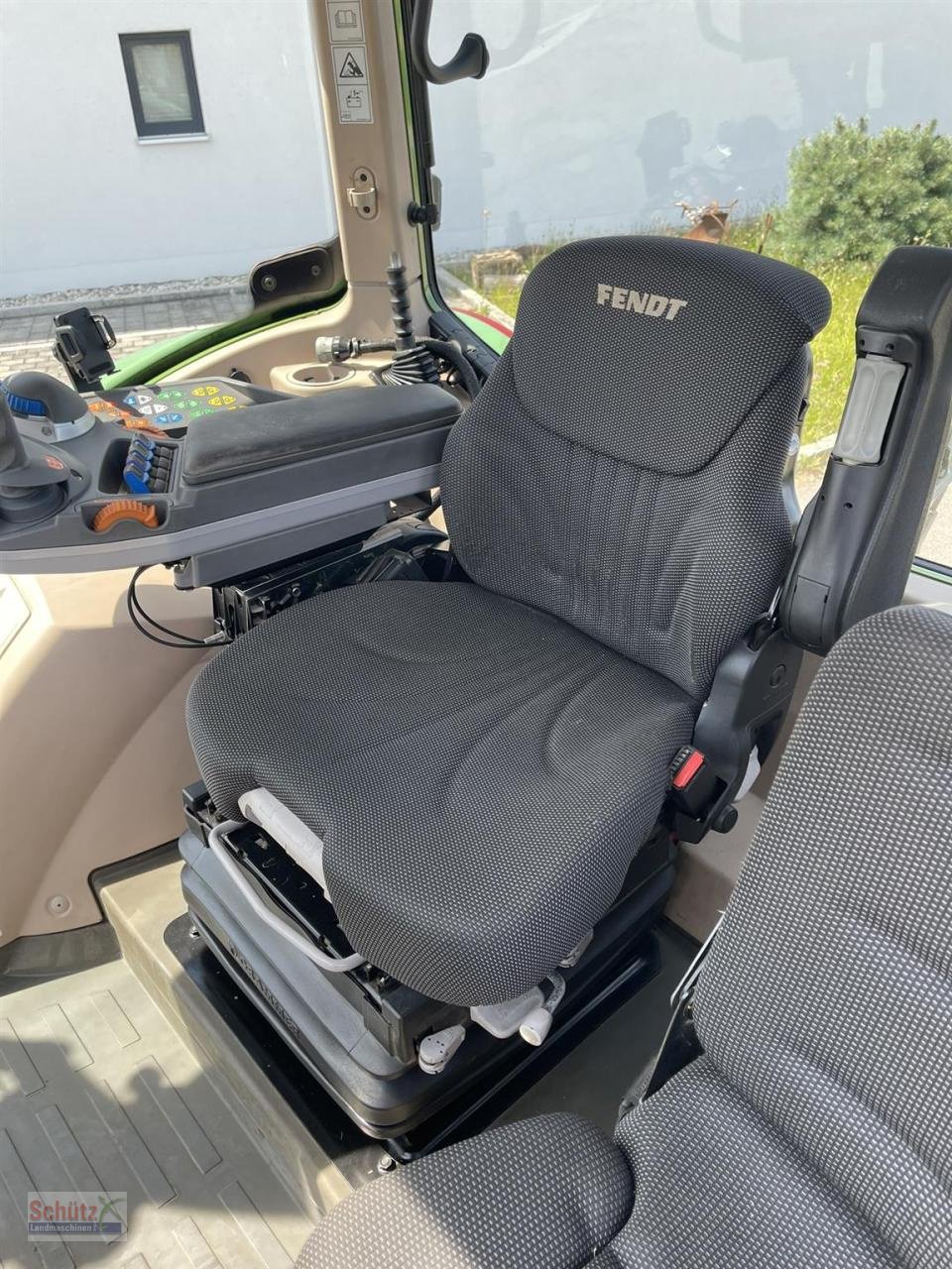 Traktor типа Fendt Vario 720 Profi Plus S4, FZW, FKH, GPS, 4800 Bh, neue Hinterreifen, FINANZIERUNG MÖGLICH, Gebrauchtmaschine в Schierling (Фотография 11)