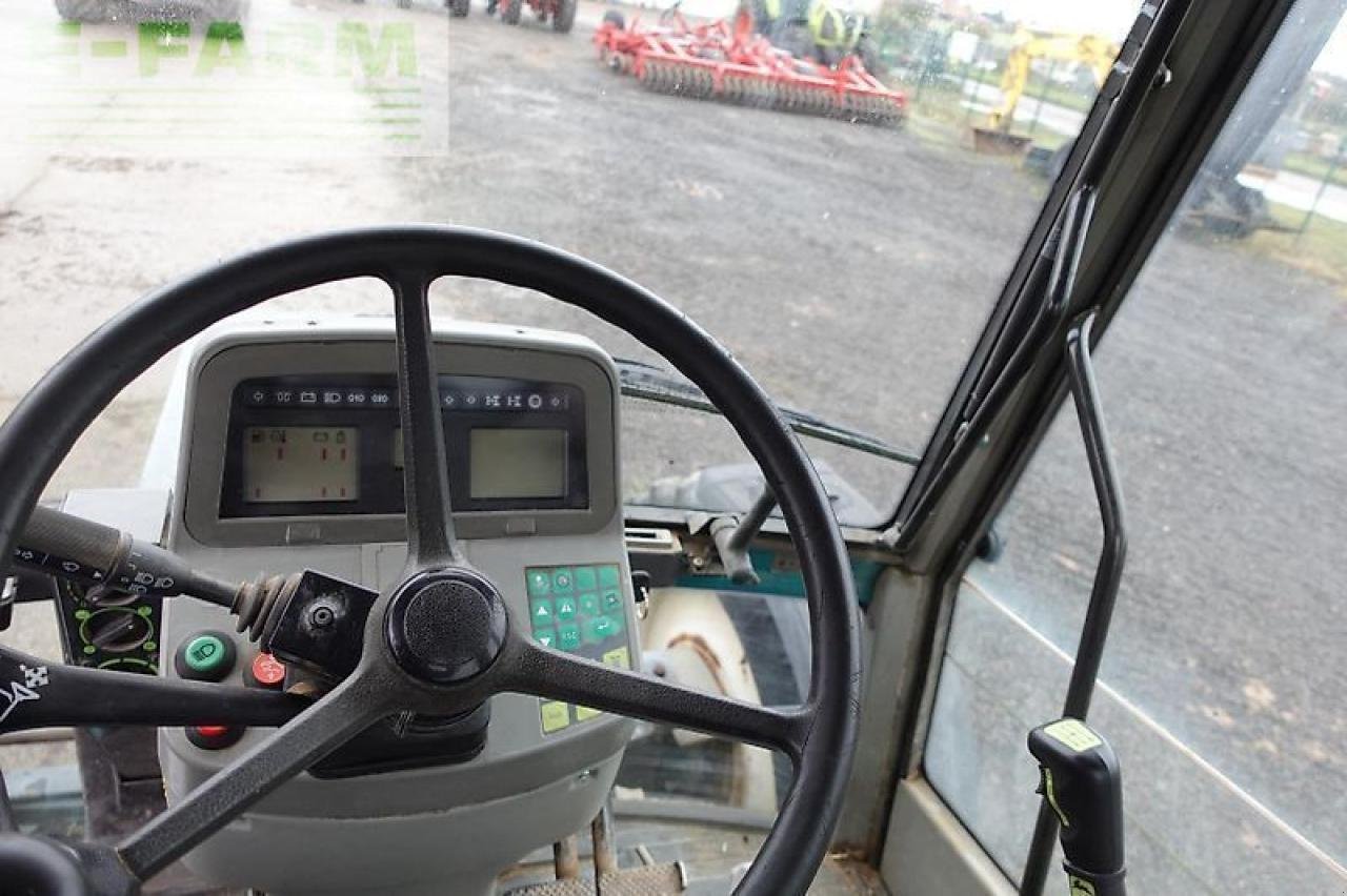 Traktor от тип Fendt xylon 524, Gebrauchtmaschine в HARDENBECK (Снимка 18)