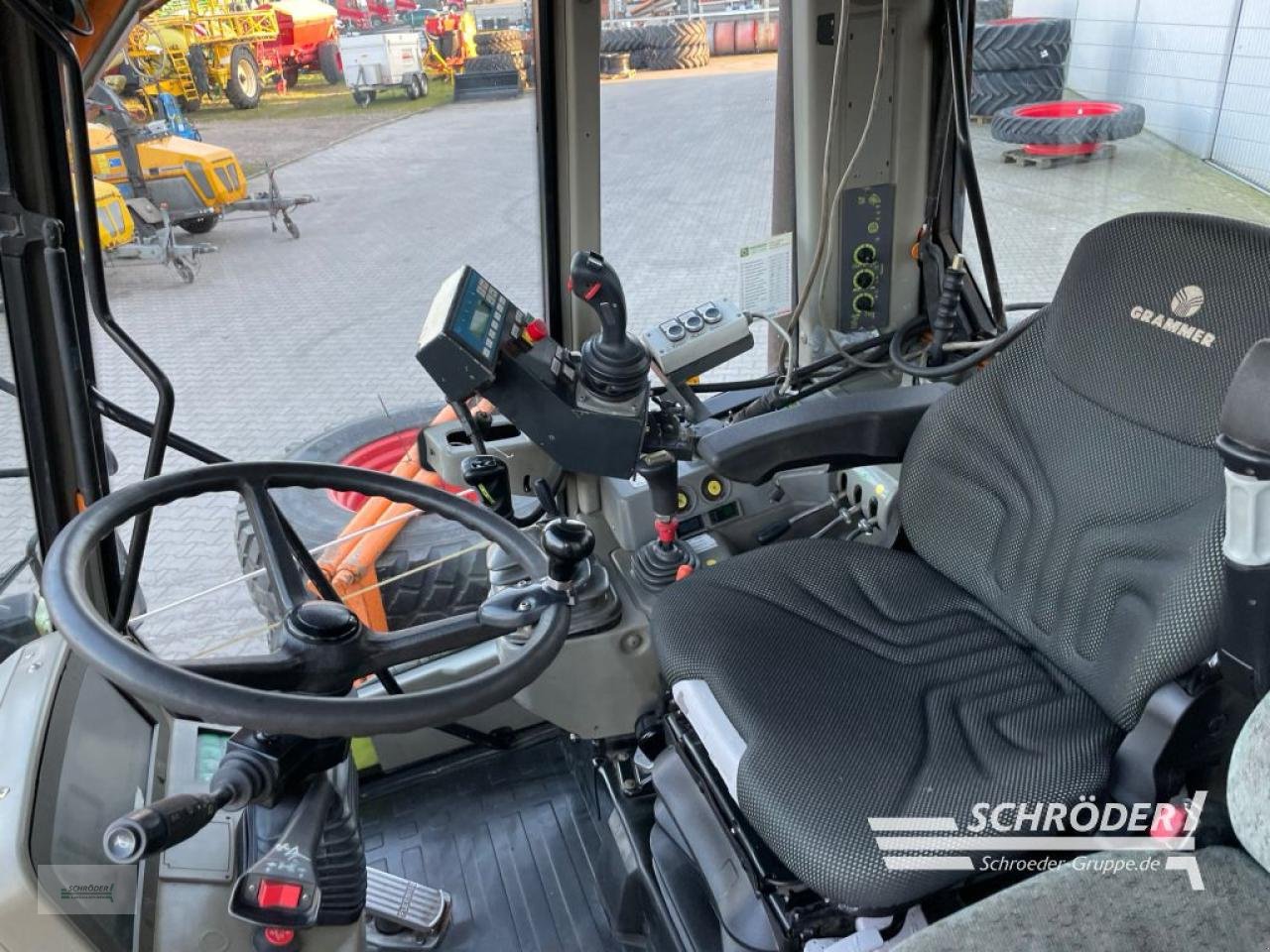 Traktor του τύπου Fendt XYLON 524, Gebrauchtmaschine σε Wildeshausen (Φωτογραφία 13)