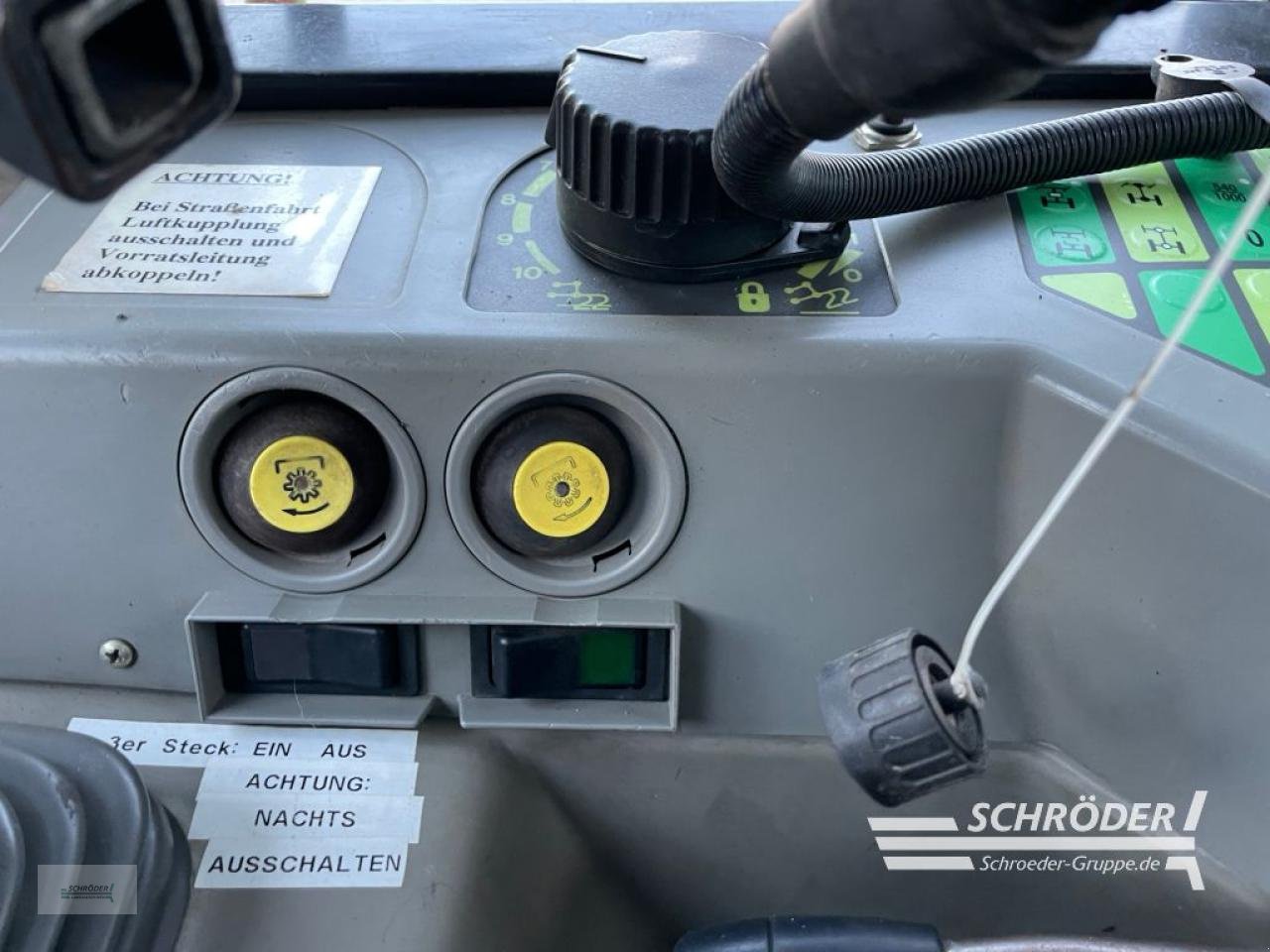 Traktor του τύπου Fendt XYLON 524, Gebrauchtmaschine σε Wildeshausen (Φωτογραφία 21)