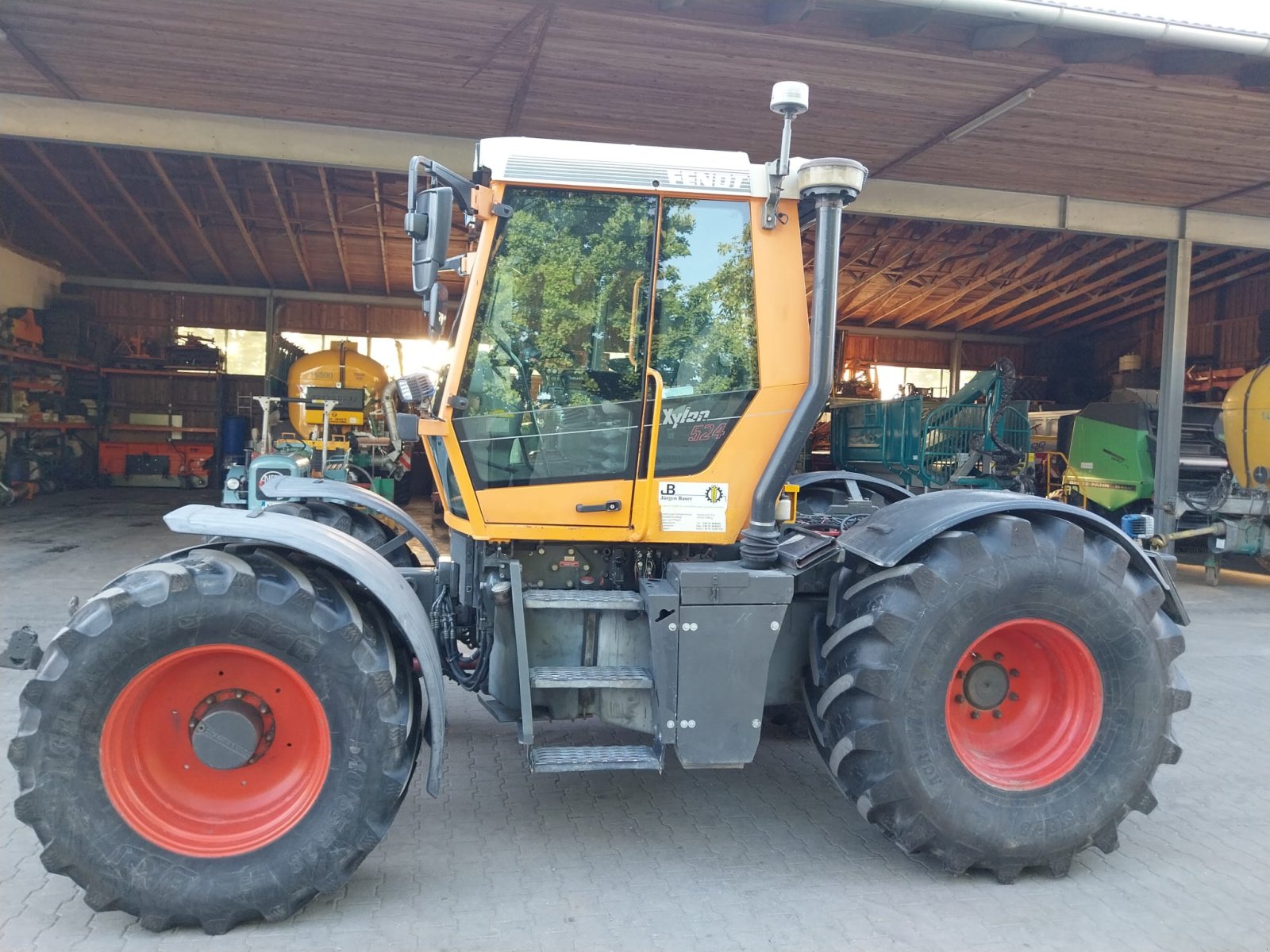 Traktor des Typs Fendt Xylon 524, Gebrauchtmaschine in Pfaffing (Bild 2)
