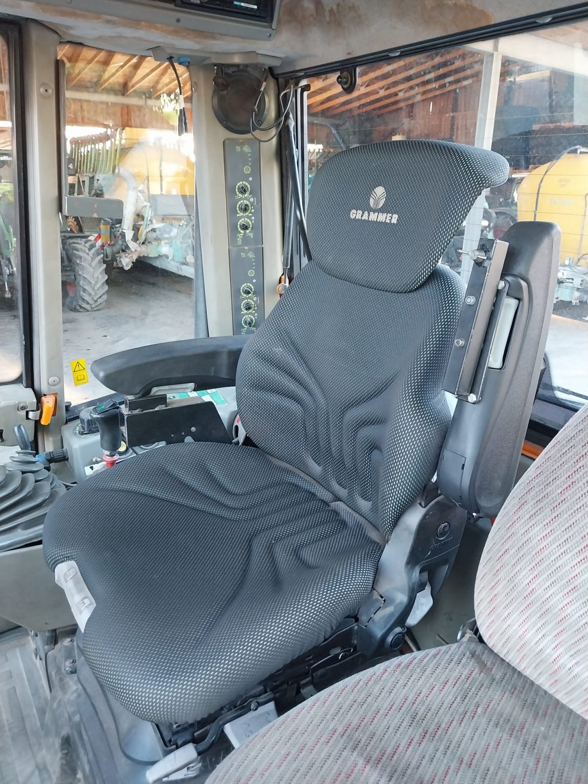 Traktor des Typs Fendt Xylon 524, Gebrauchtmaschine in Pfaffing (Bild 5)