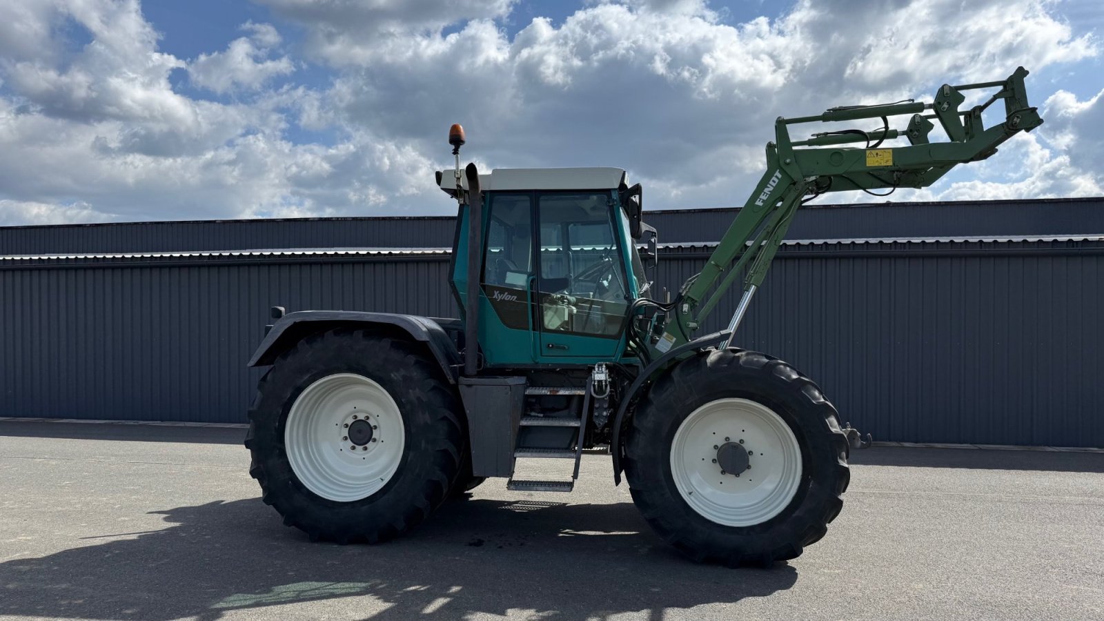 Traktor от тип Fendt Xylon 524, Gebrauchtmaschine в Železná (Снимка 2)