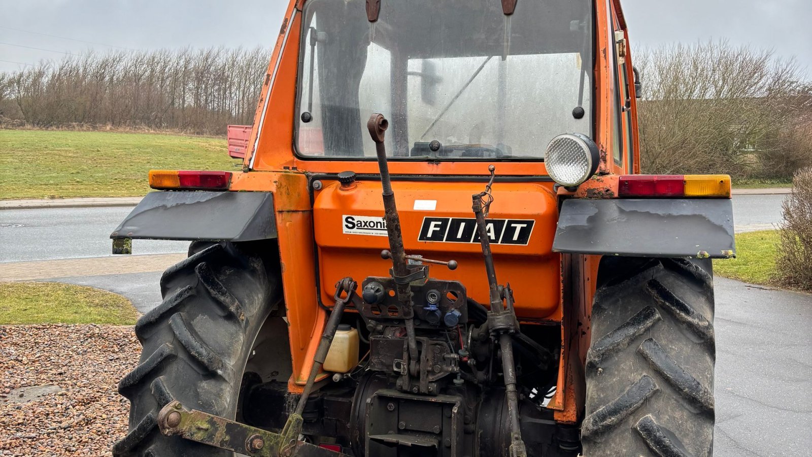 Traktor Türe ait Fiat 580, Gebrauchtmaschine içinde Løkken (resim 4)