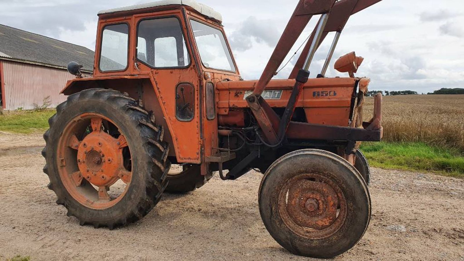 Traktor tipa Fiat 650 med frontlæsser og 615 4WD, Gebrauchtmaschine u Skive (Slika 2)