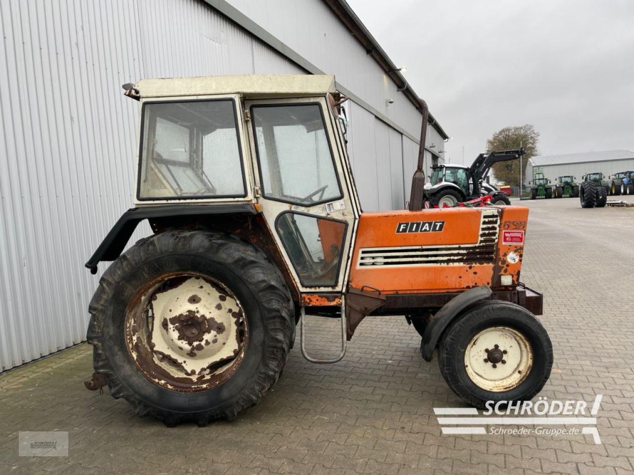 Traktor des Typs Fiat 680, Gebrauchtmaschine in Wildeshausen (Bild 2)