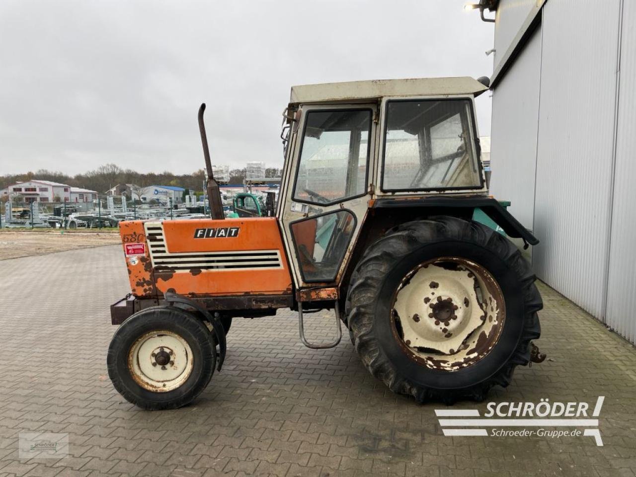 Traktor des Typs Fiat 680, Gebrauchtmaschine in Wildeshausen (Bild 4)