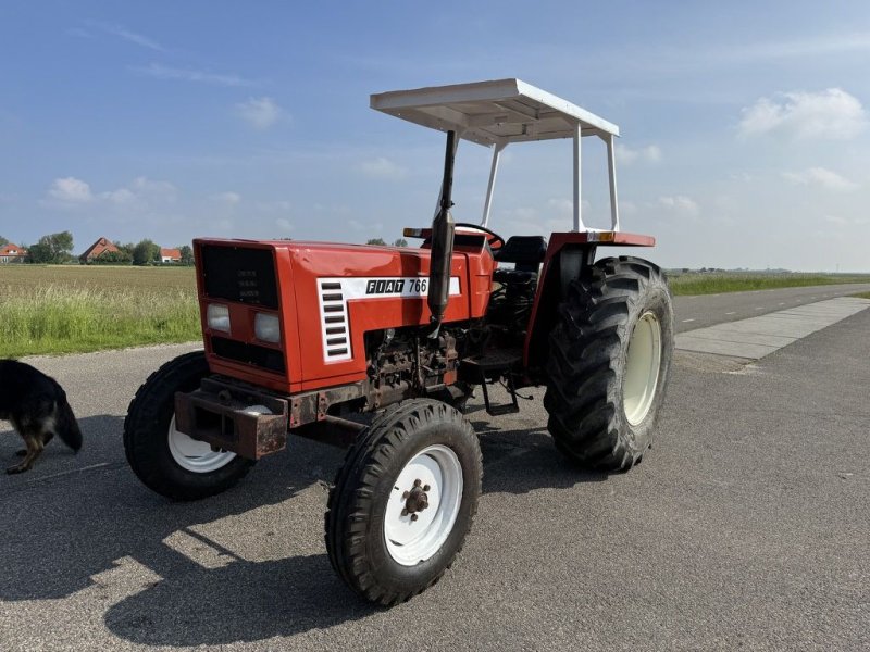 Traktor tipa Fiat 766, Gebrauchtmaschine u Callantsoog