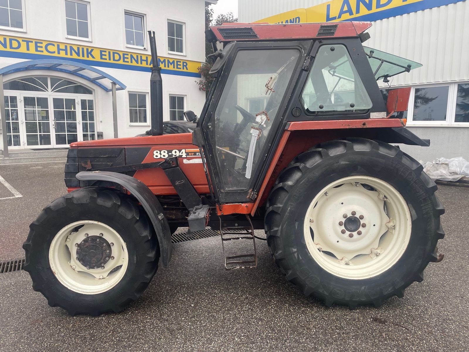 Traktor типа Fiat 88-94 DT, Gebrauchtmaschine в Burgkirchen (Фотография 4)