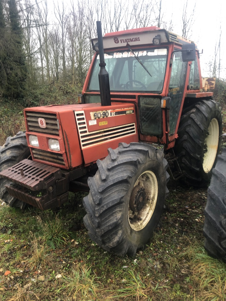 Traktor des Typs Fiat 90-90, Gebrauchtmaschine in HERGNIES (Bild 1)