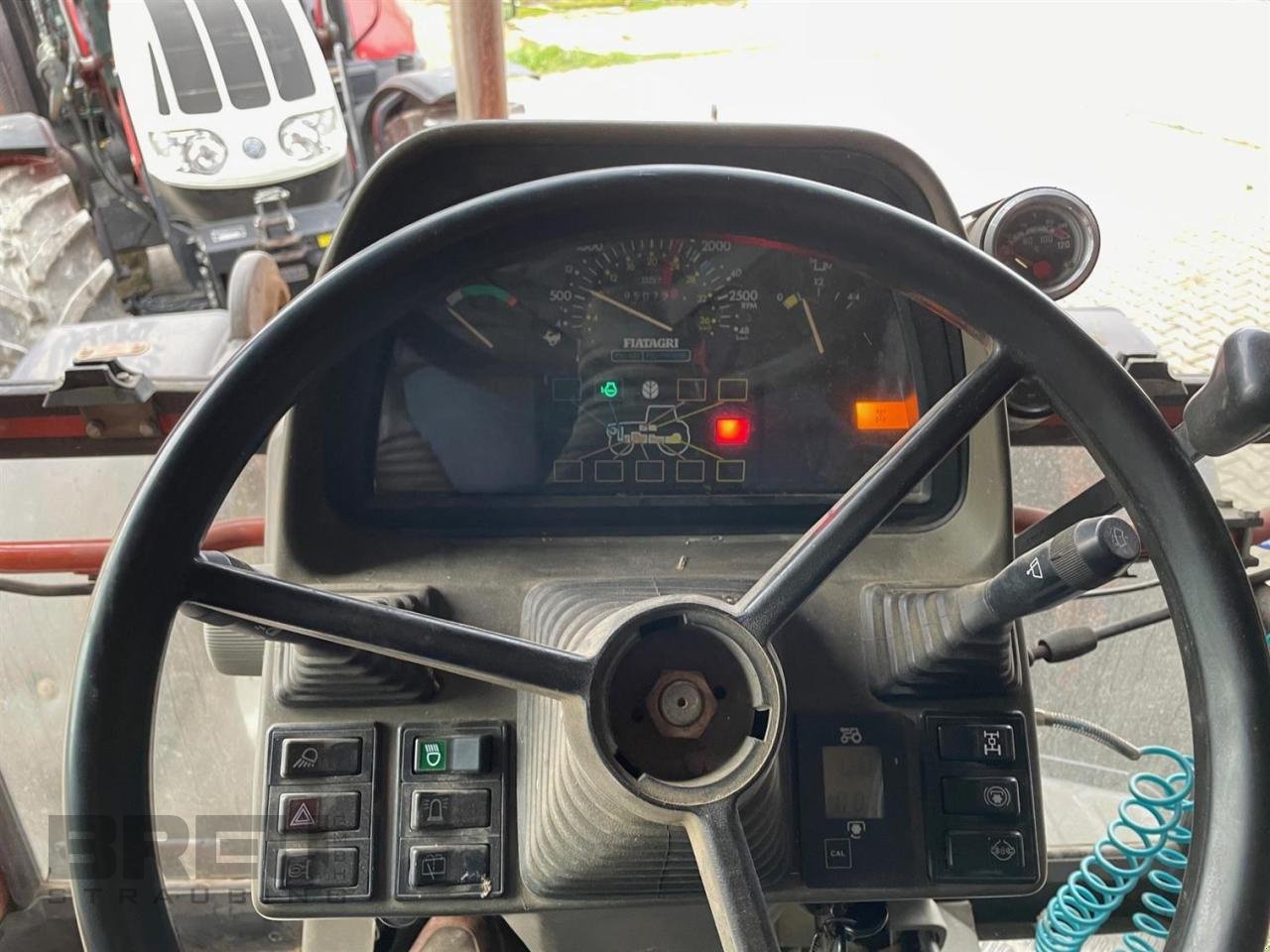 Traktor du type Fiat F 100 DT, Gebrauchtmaschine en Straubing (Photo 4)