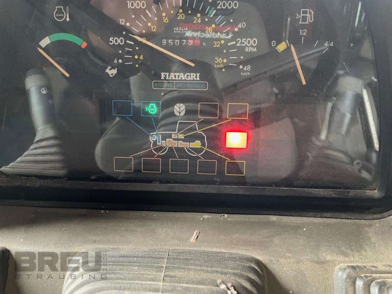 Traktor du type Fiat F 100 DT, Gebrauchtmaschine en Straubing (Photo 5)