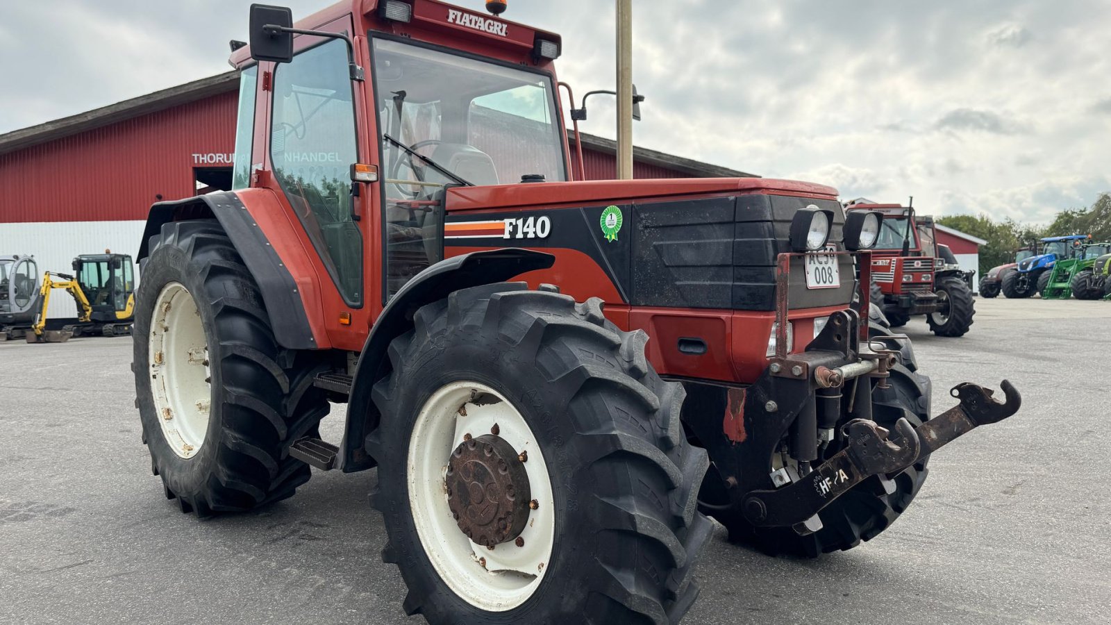 Traktor Türe ait Fiat F140 EKSTREM VELHOLDT OG ORIGINAL!, Gebrauchtmaschine içinde Nørager (resim 9)