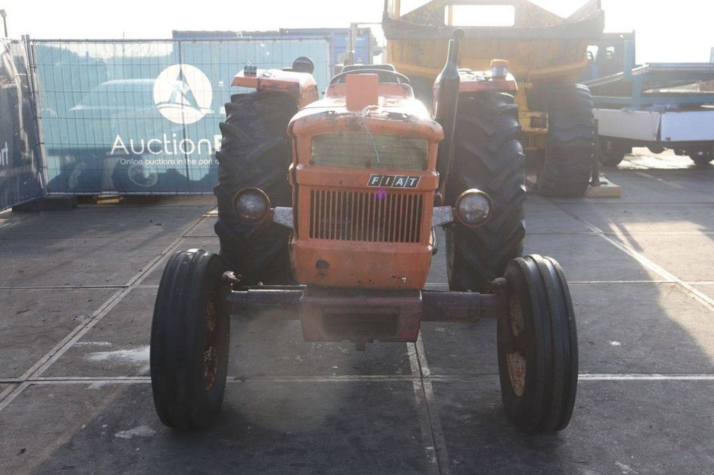 Traktor Türe ait Fiat Someca 640, Gebrauchtmaschine içinde Antwerpen (resim 9)