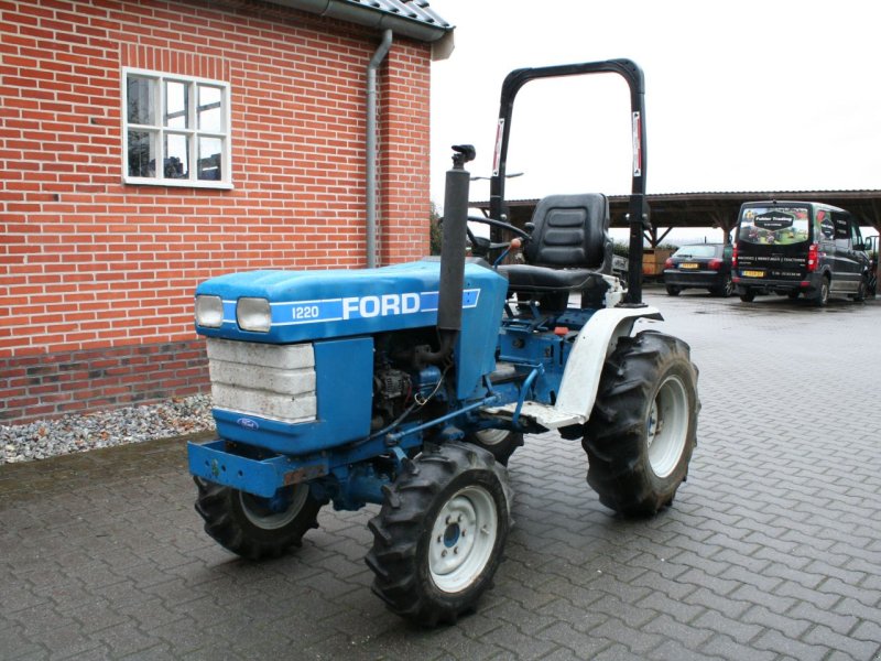 Traktor van het type Ford 1220, Gebrauchtmaschine in Nieuw-Weerdinge (Foto 1)