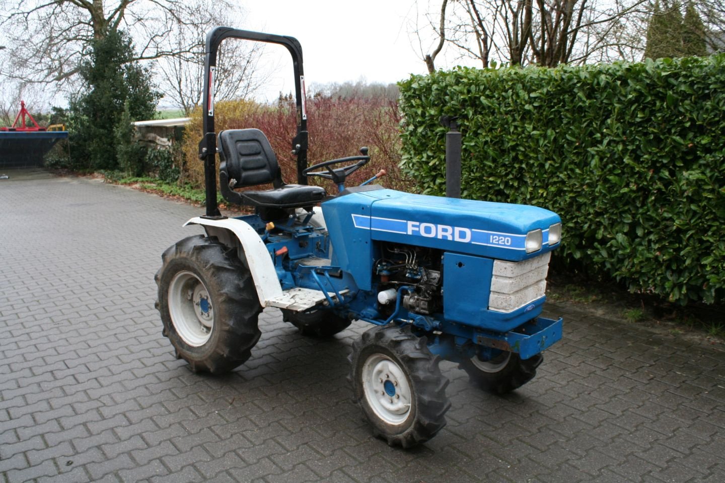 Traktor от тип Ford 1220, Gebrauchtmaschine в Nieuw-Weerdinge (Снимка 2)