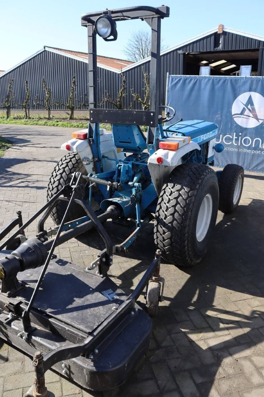 Traktor от тип Ford 1710, Gebrauchtmaschine в Antwerpen (Снимка 7)