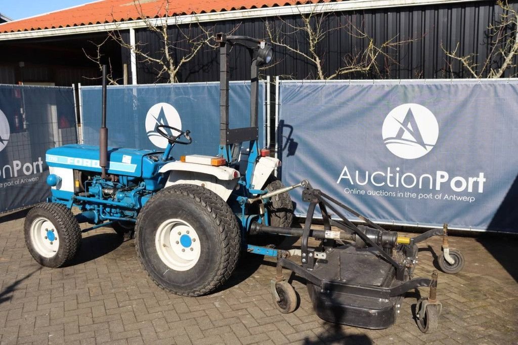 Traktor от тип Ford 1710, Gebrauchtmaschine в Antwerpen (Снимка 3)