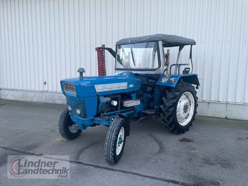 Traktor des Typs Ford 2000, Gebrauchtmaschine in Floss (Bild 1)