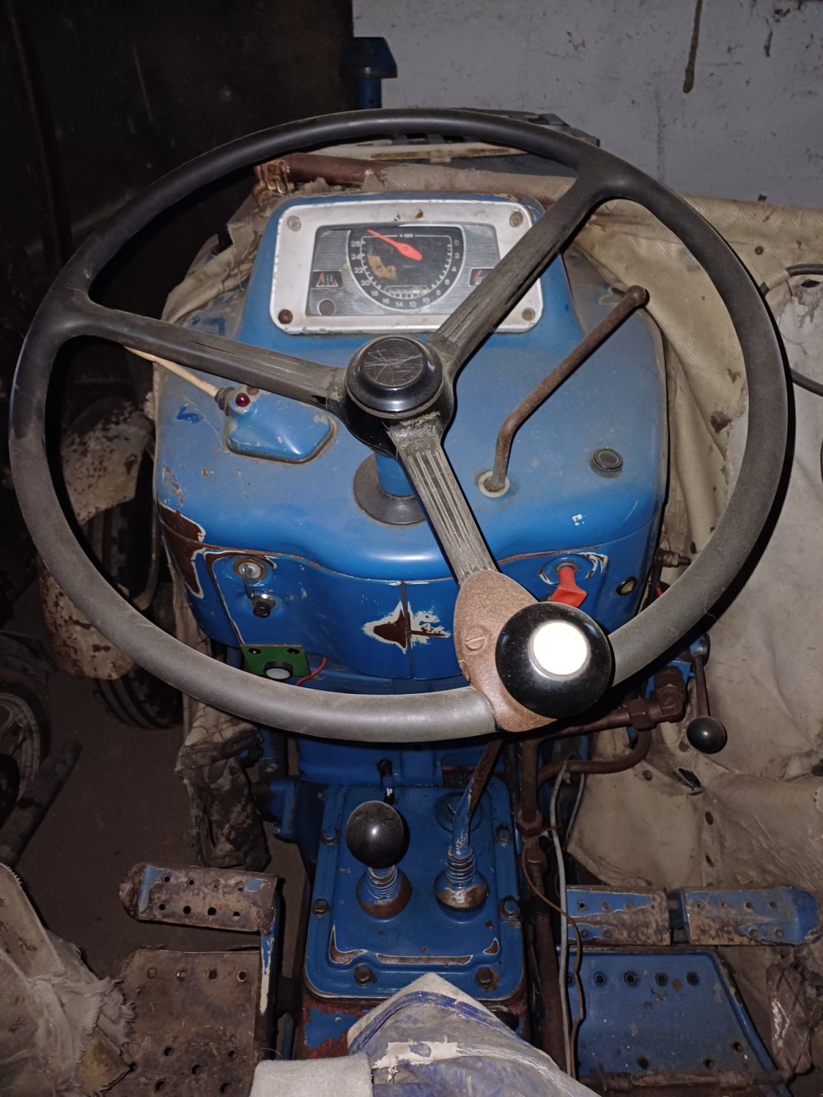 Traktor des Typs Ford 2000, Gebrauchtmaschine in Wallerstein (Bild 1)