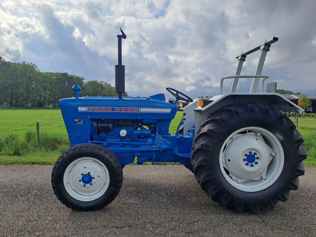 Traktor Türe ait Ford 3000, Gebrauchtmaschine içinde Wierden (resim 8)