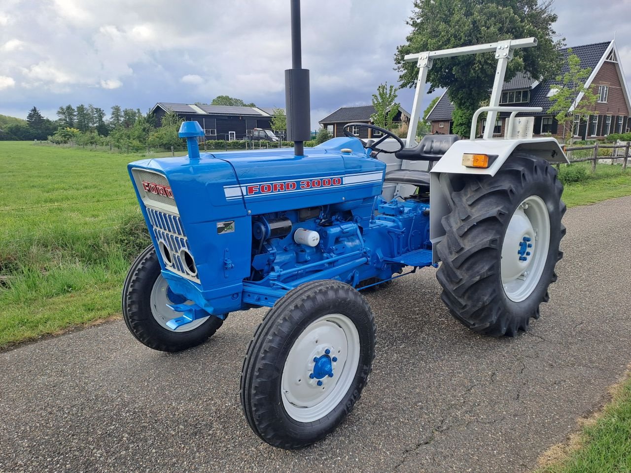 Traktor Türe ait Ford 3000, Gebrauchtmaschine içinde Wierden (resim 1)