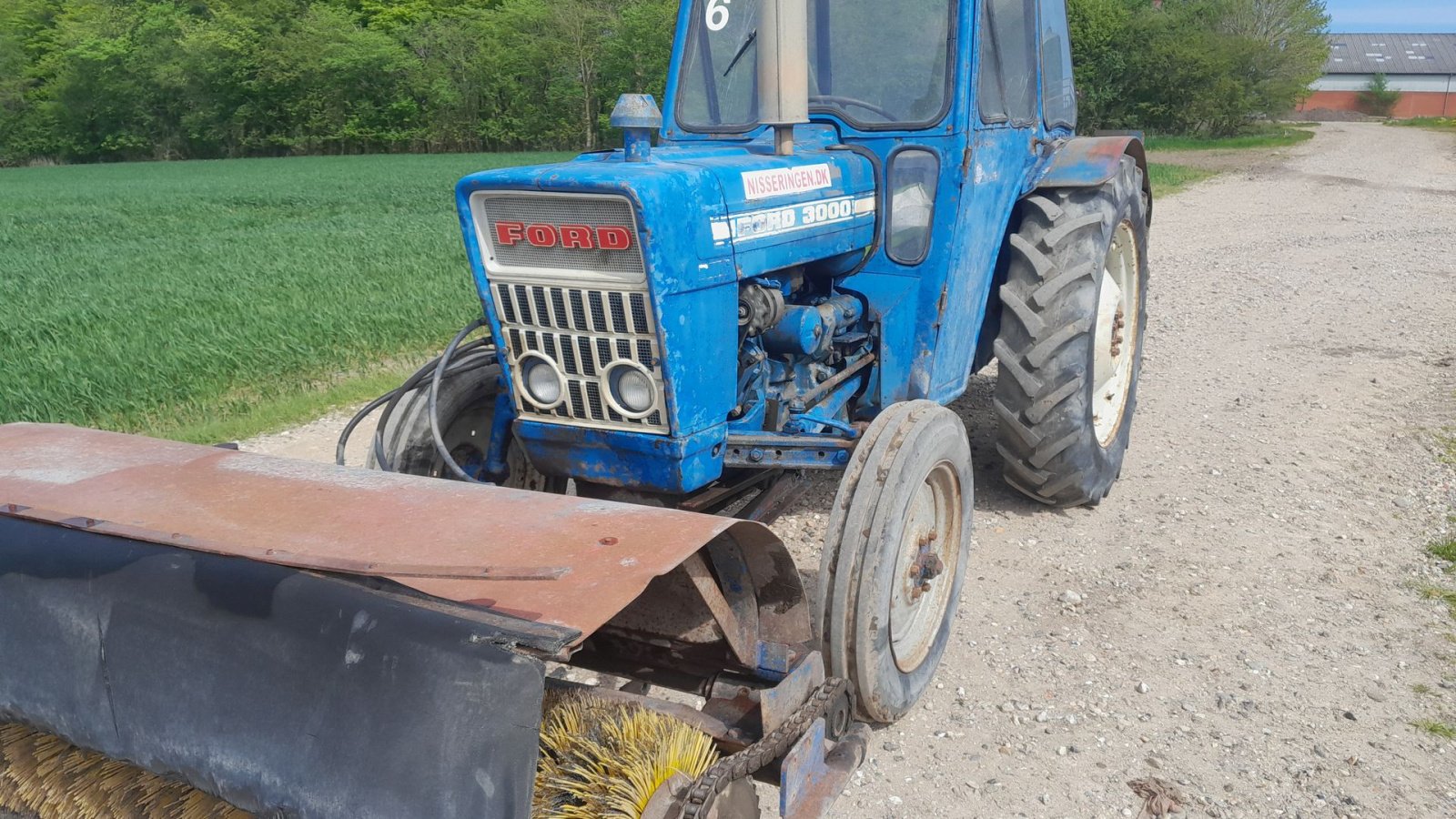 Traktor Türe ait Ford 3000Y med mekanisk trukket kost med hydr regulering, Gebrauchtmaschine içinde Skive (resim 4)