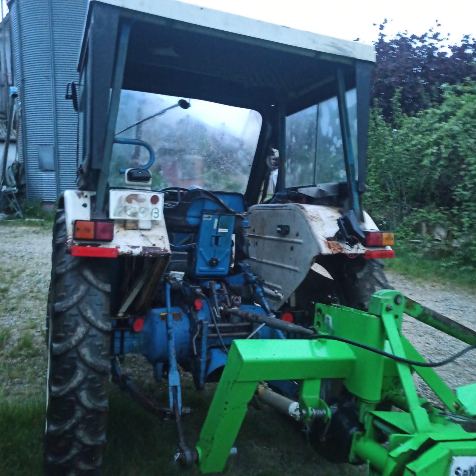 Traktor Türe ait Ford 3910, Gebrauchtmaschine içinde Oberiflingen (resim 2)