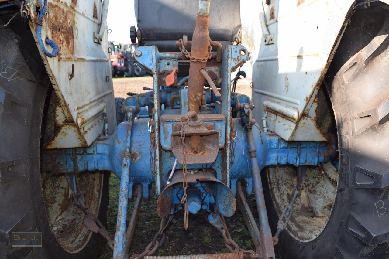 Traktor Türe ait Ford 4000, Gebrauchtmaschine içinde Oyten (resim 4)