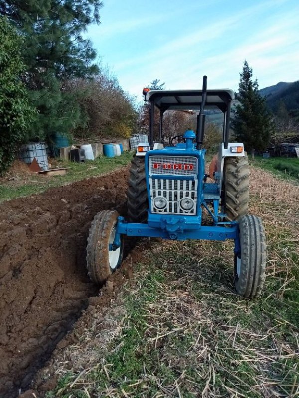 Traktor del tipo Ford 4000, Gebrauchtmaschine en ST MARTIN EN HAUT (Imagen 2)
