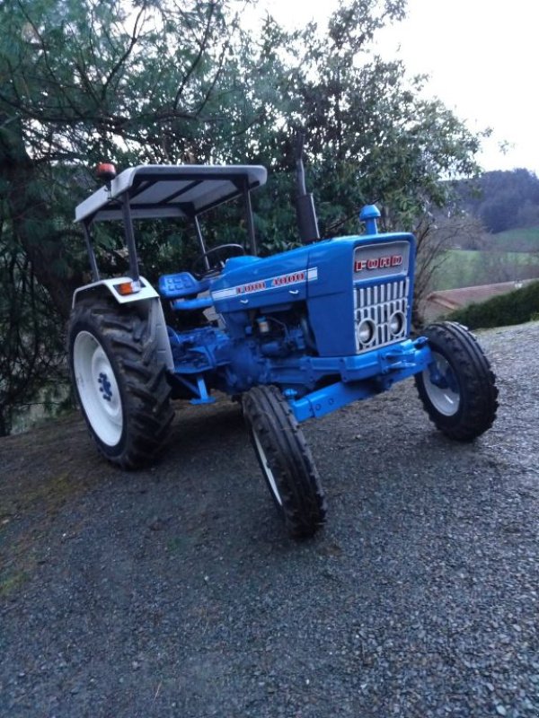 Traktor del tipo Ford 4000, Gebrauchtmaschine en ST MARTIN EN HAUT (Imagen 1)