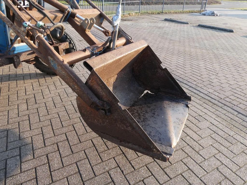 Traktor of the type Ford 4100 2wd / 4521 Draaiuren / Voorlader, Gebrauchtmaschine in Swifterband (Picture 2)