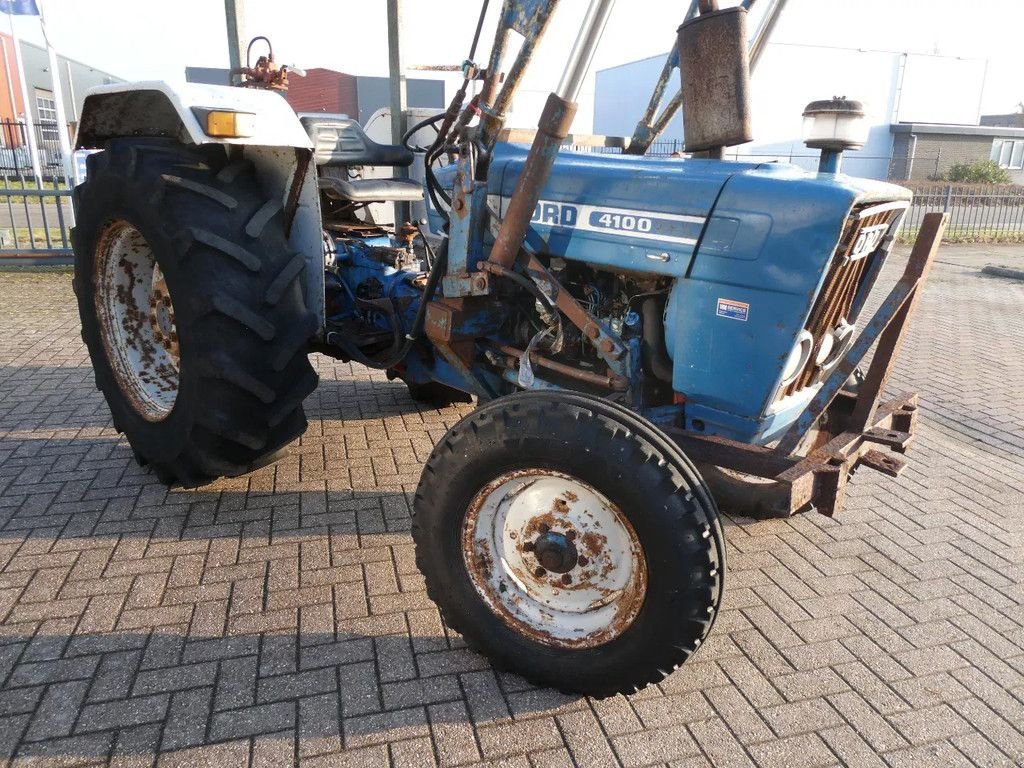 Traktor of the type Ford 4100 2wd / 4521 Draaiuren / Voorlader, Gebrauchtmaschine in Swifterband (Picture 4)