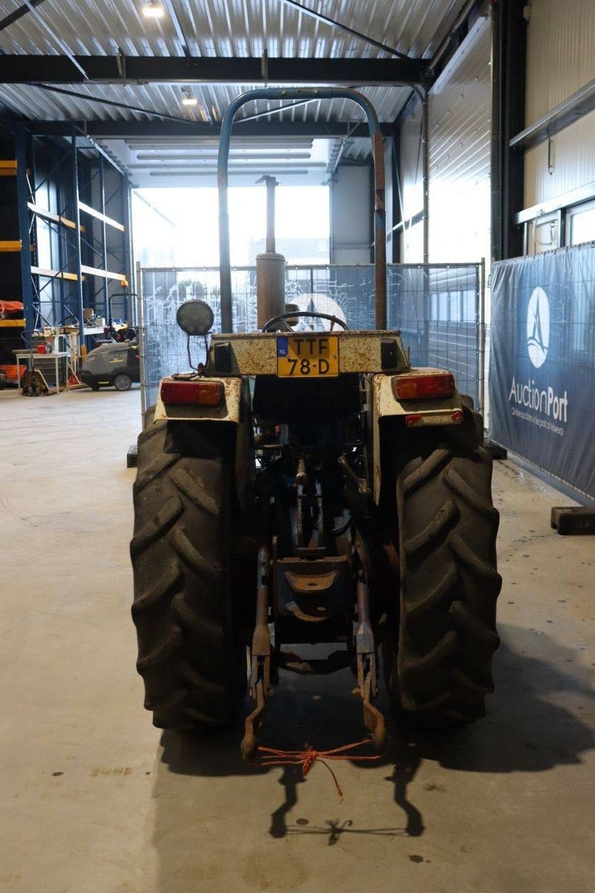 Traktor типа Ford 4110, Gebrauchtmaschine в Antwerpen (Фотография 5)