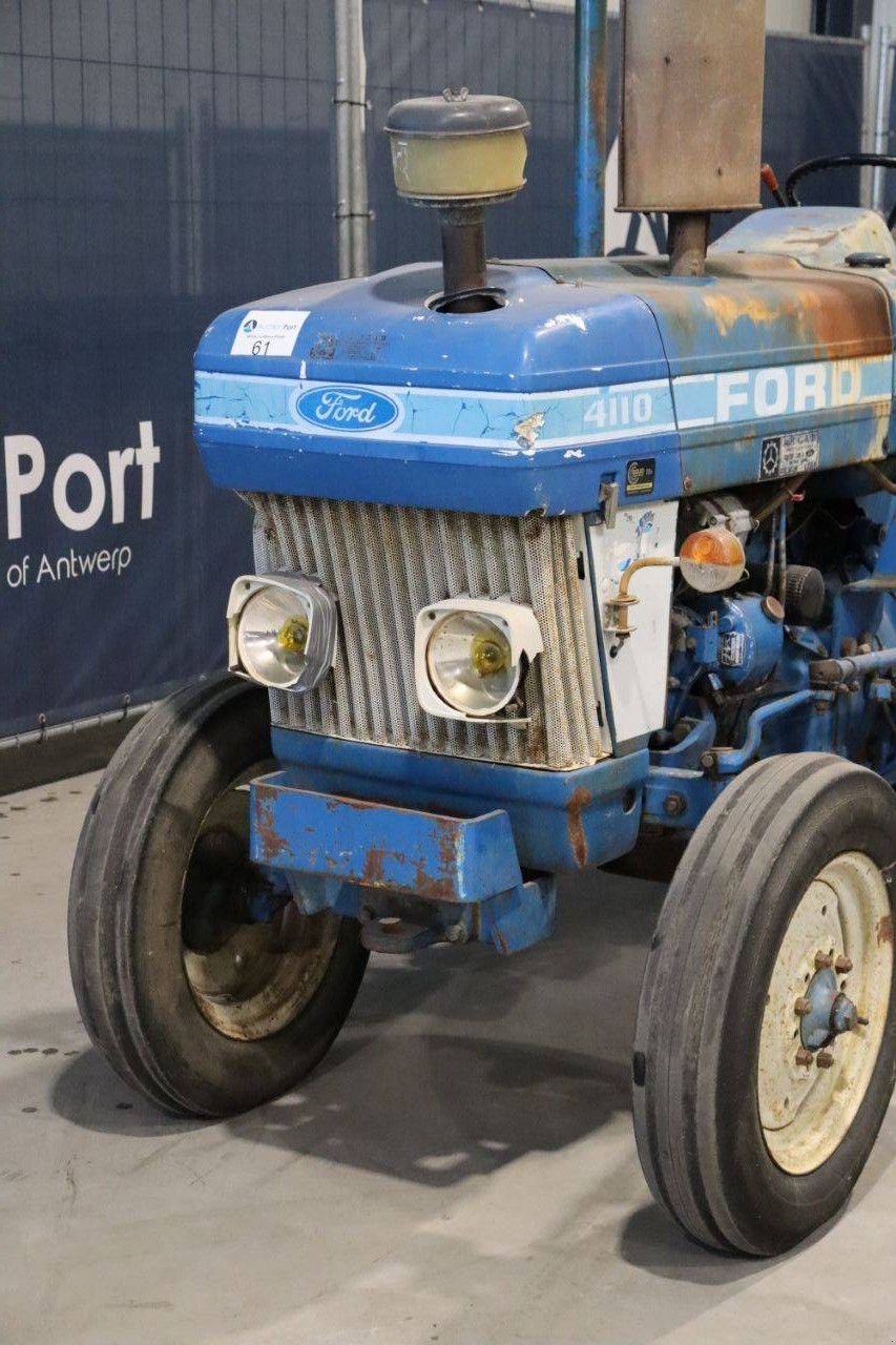 Traktor типа Ford 4110, Gebrauchtmaschine в Antwerpen (Фотография 11)