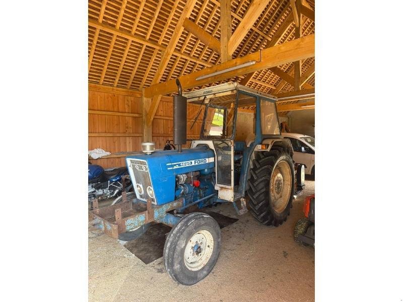 Traktor du type Ford 4600, Gebrauchtmaschine en BRAY en Val (Photo 2)
