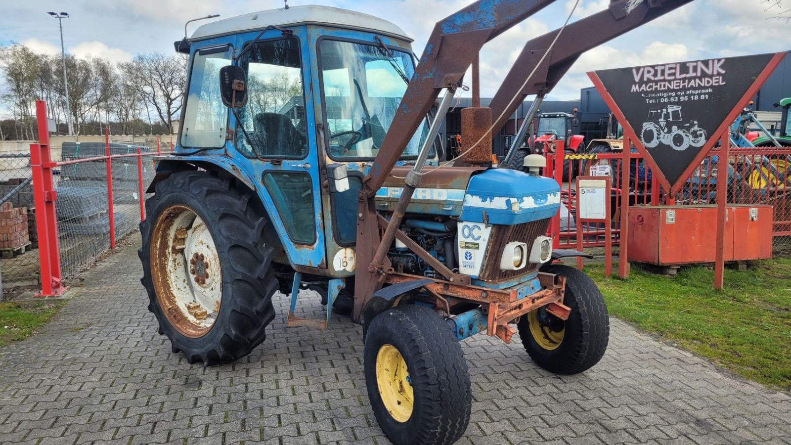 Traktor des Typs Ford 4610 met voorlader, Gebrauchtmaschine in Schoonebeek (Bild 4)