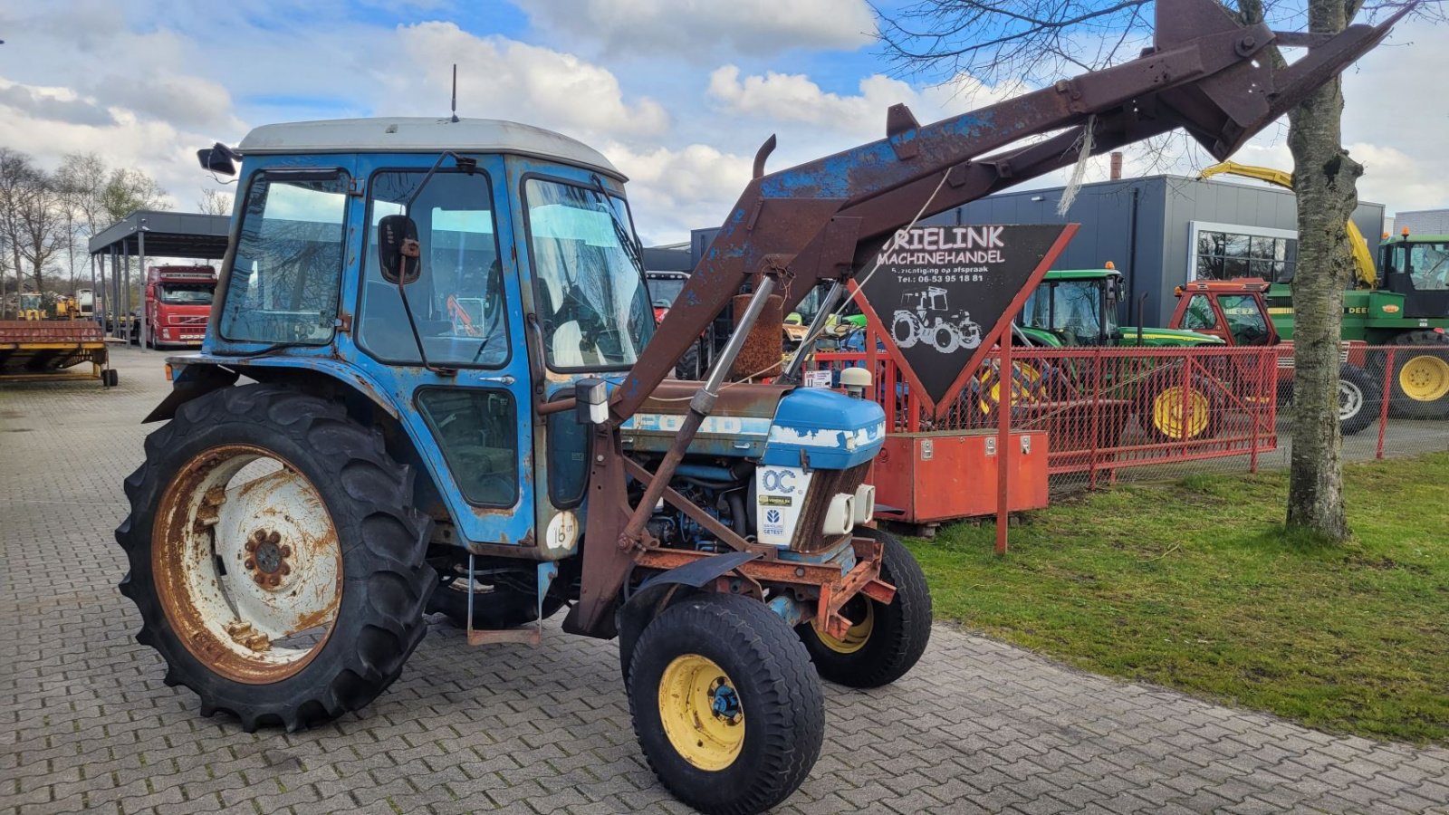 Traktor des Typs Ford 4610 met voorlader, Gebrauchtmaschine in Schoonebeek (Bild 1)
