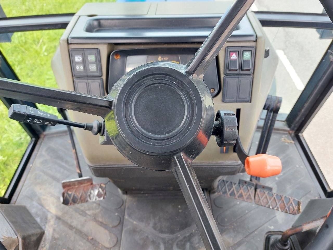 Traktor от тип Ford 4630, Gebrauchtmaschine в Ouderkerk aan den IJssel (Снимка 9)