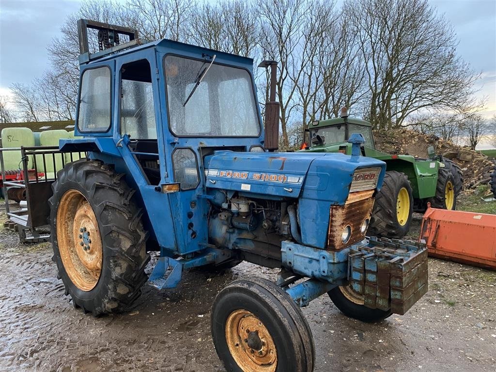 Traktor des Typs Ford 5000 Med Kraftig truck tårn, Gebrauchtmaschine in øster ulslev (Bild 2)