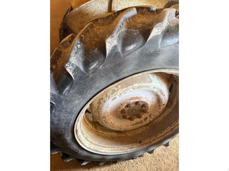 Traktor du type Ford 5000, Gebrauchtmaschine en BRAY en Val (Photo 4)