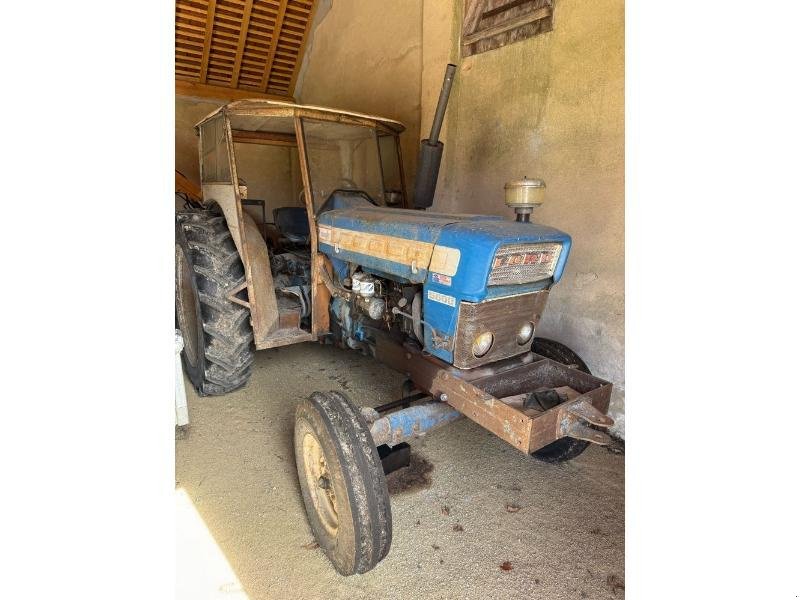 Traktor du type Ford 5000, Gebrauchtmaschine en BRAY en Val (Photo 1)