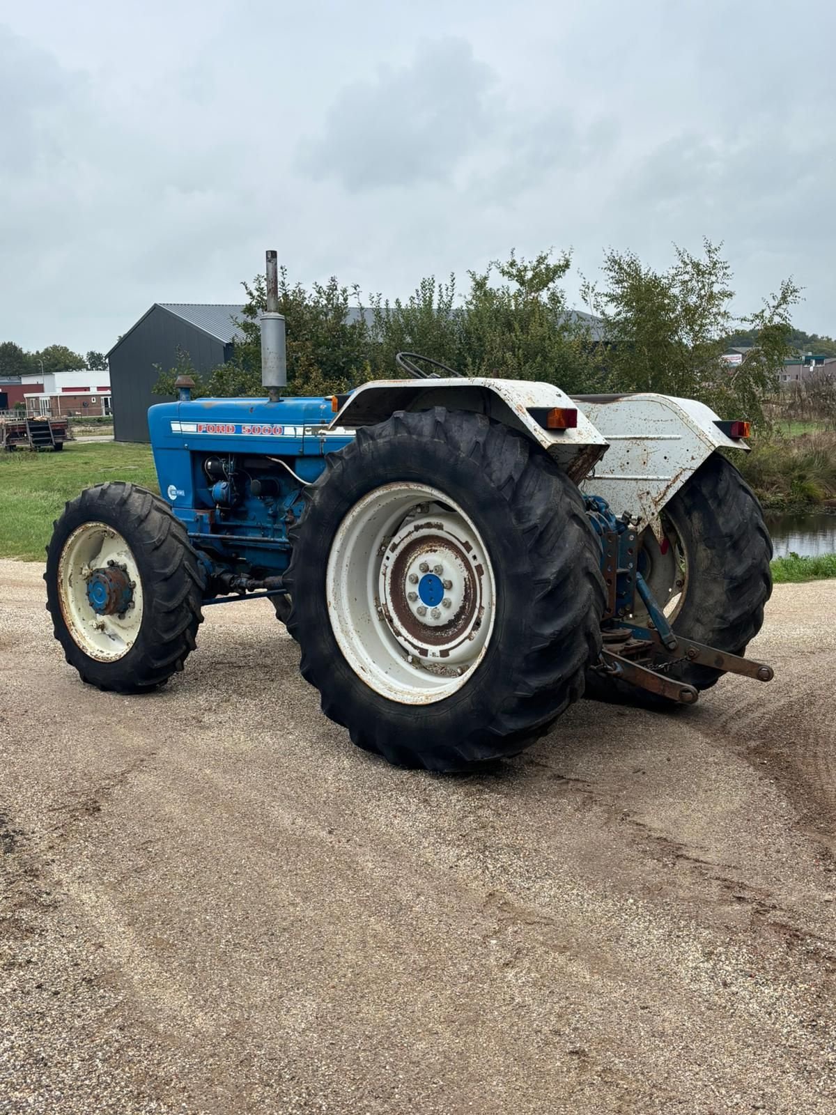 Traktor del tipo Ford 5000, Gebrauchtmaschine en Klazienaveen (Imagen 4)