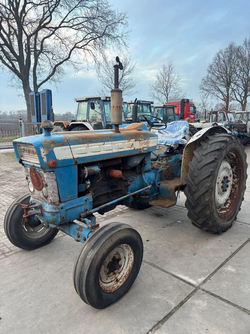 Traktor типа Ford 5000, Gebrauchtmaschine в Willemsoord (Фотография 2)