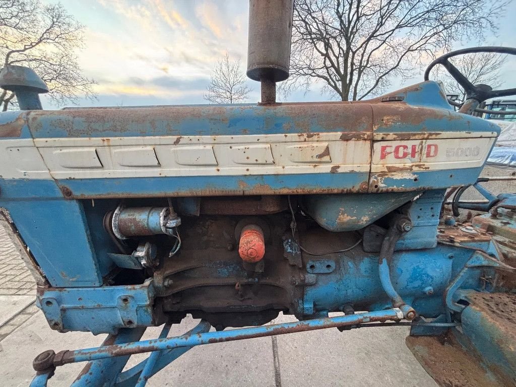 Traktor типа Ford 5000, Gebrauchtmaschine в Willemsoord (Фотография 4)