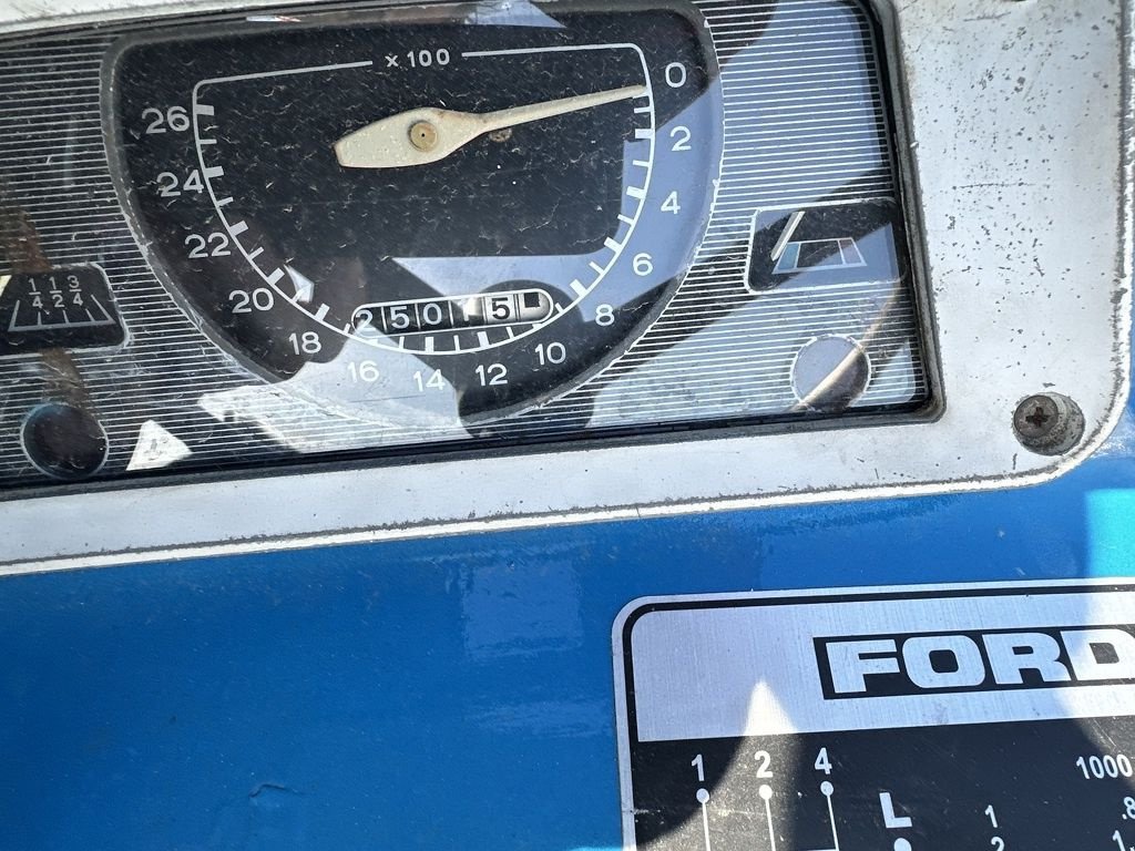 Traktor of the type Ford 5000, Gebrauchtmaschine in Callantsoog (Picture 5)