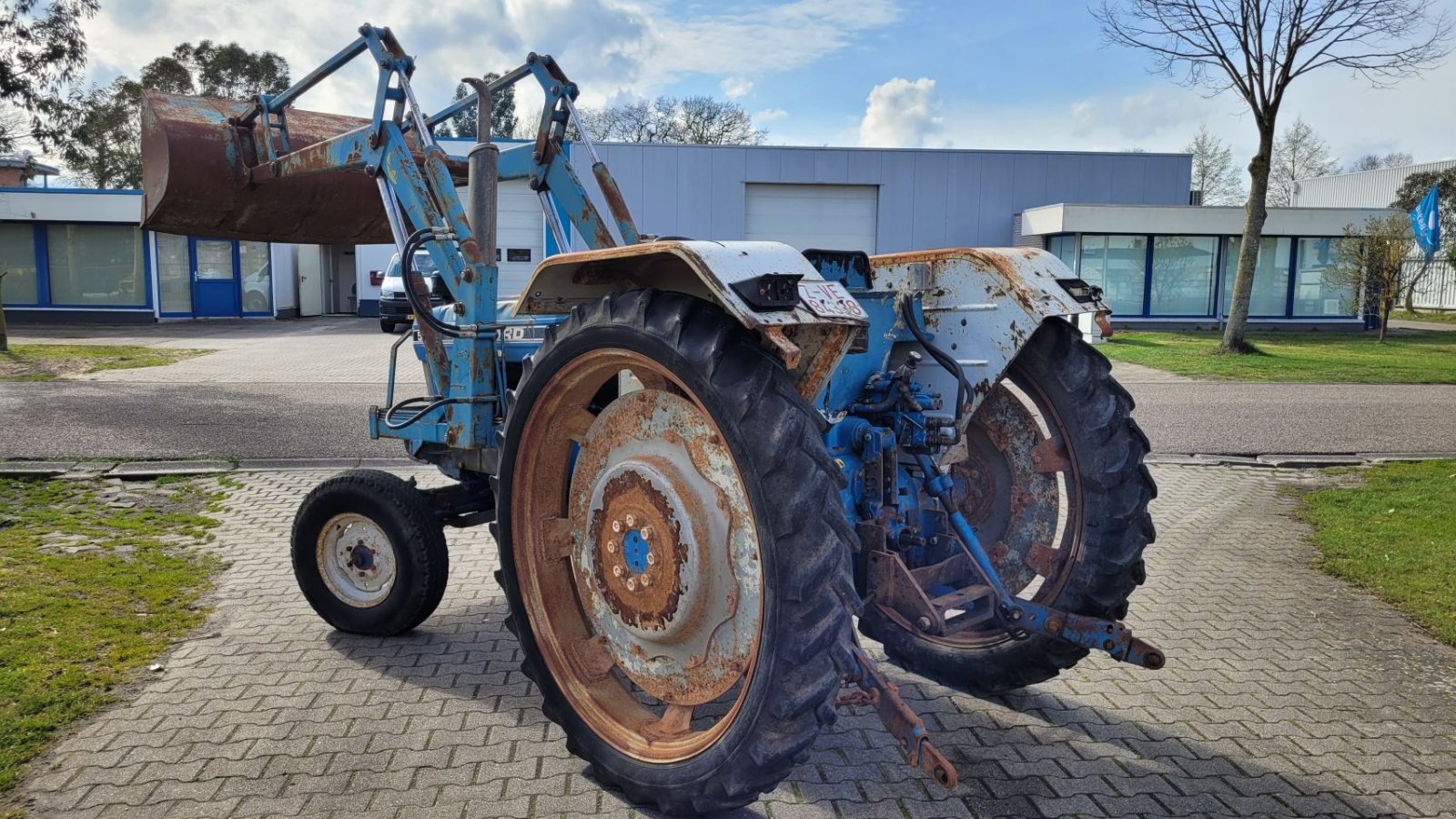 Traktor des Typs Ford 5610 cabrio met voorlader, Gebrauchtmaschine in Schoonebeek (Bild 4)