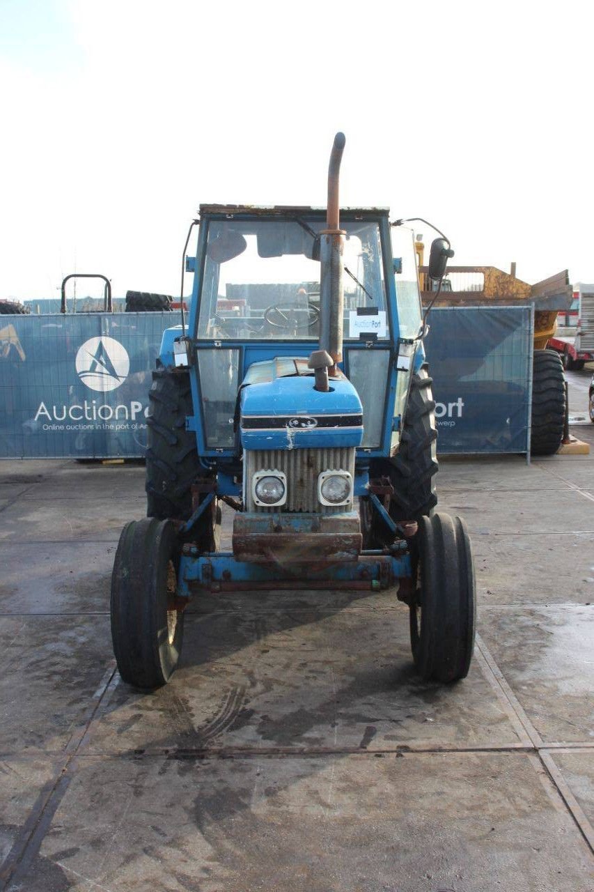 Traktor des Typs Ford 5610, Gebrauchtmaschine in Antwerpen (Bild 8)