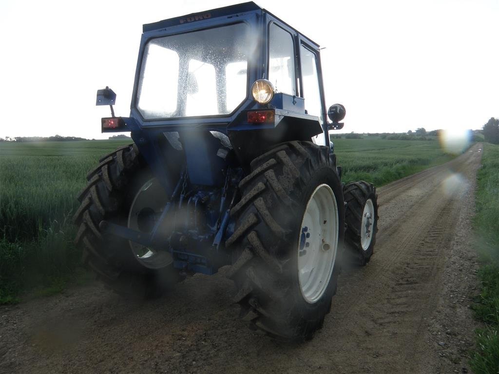 Traktor typu Ford 6600 4 WD 2 stk. 1 med Q cab og frontlæsser, Gebrauchtmaschine w Skive (Zdjęcie 6)