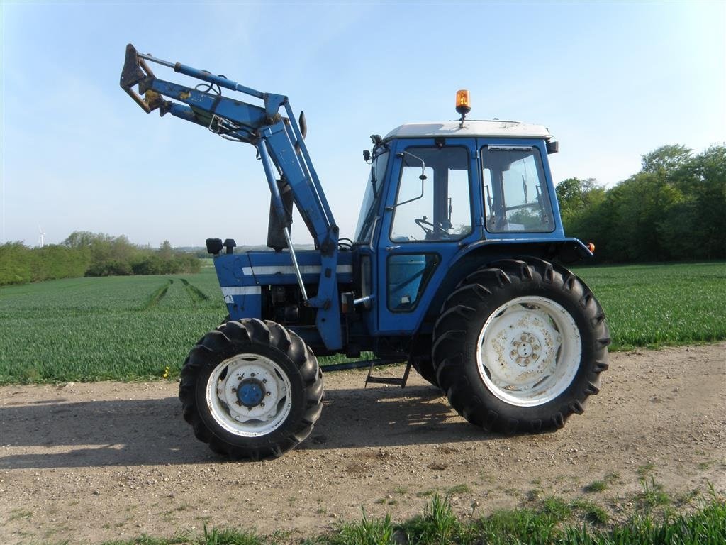 Traktor typu Ford 6600 4 WD 2 stk. 1 med Q cab og frontlæsser, Gebrauchtmaschine w Skive (Zdjęcie 1)